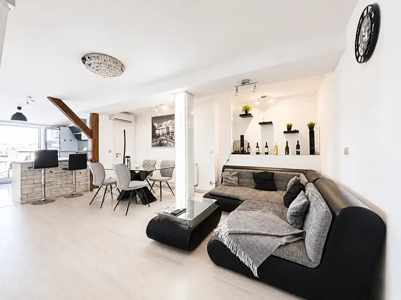 Prodej bytu 2+kk 104 m², Praha – náhled fotky 1