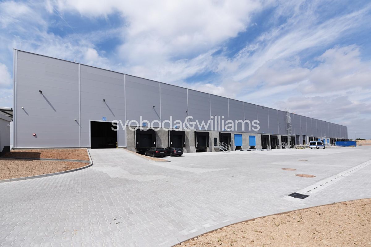 Pronájem skladového prostoru 7000 m² – fotografie 2