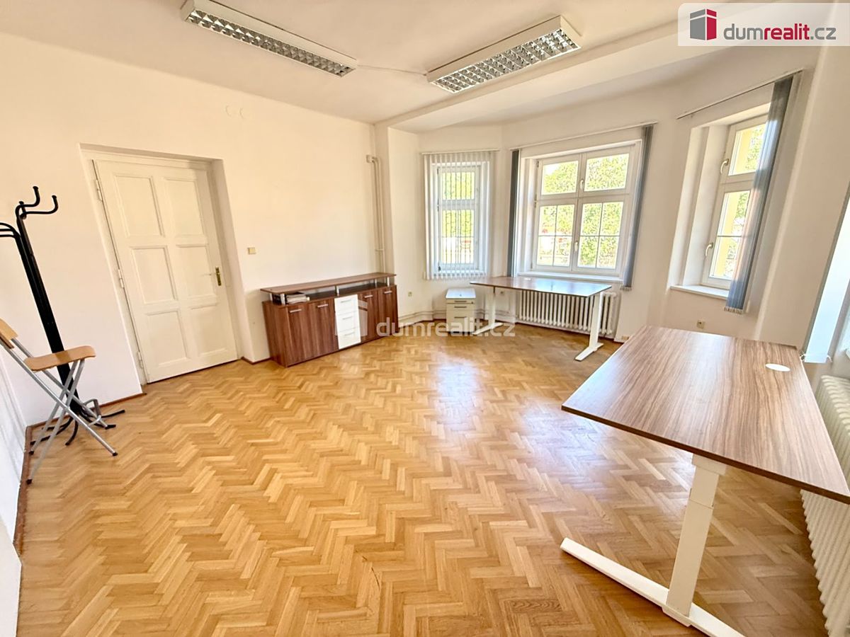 Pronájem kanceláře 24 m² – fotografie 2