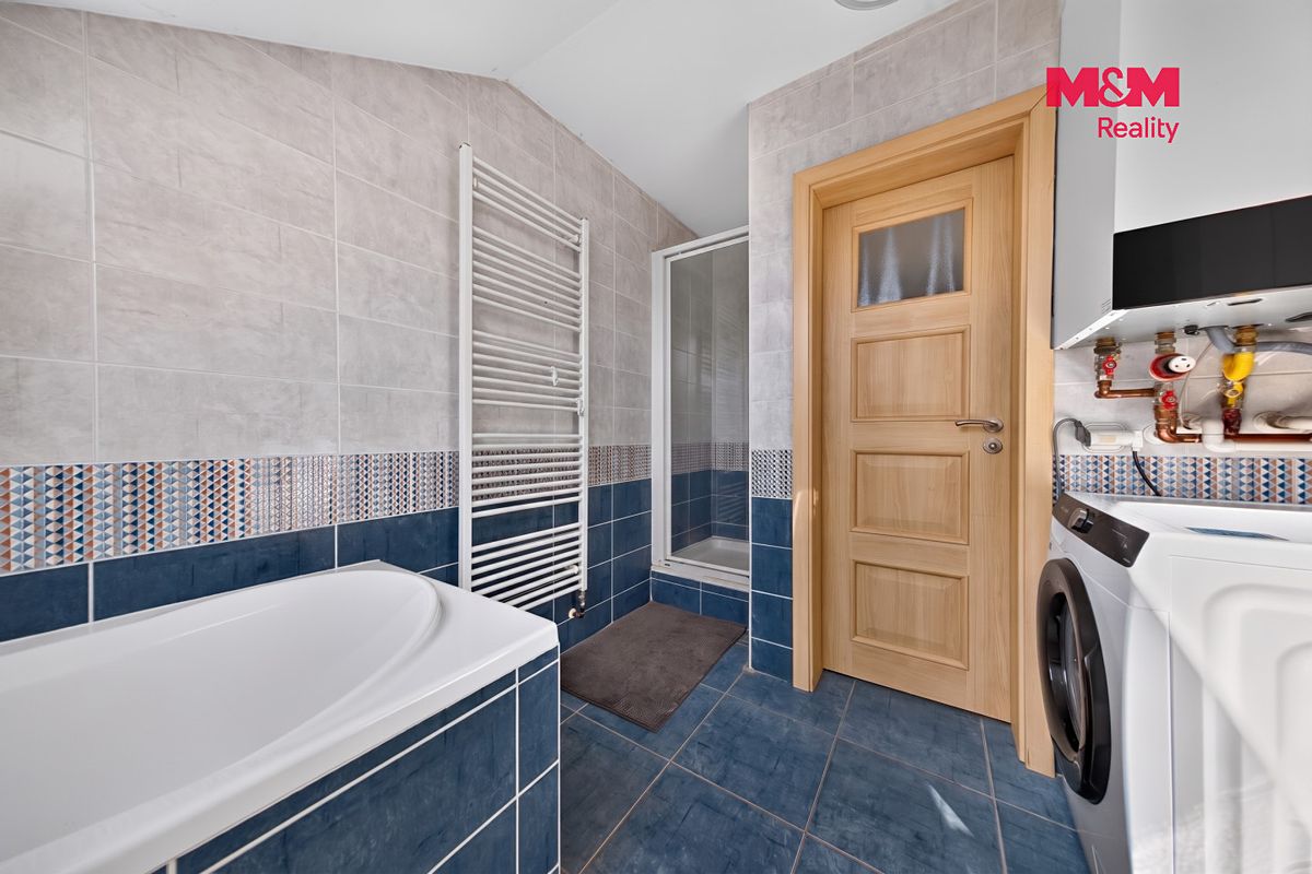 Prodej rodinného domu 140 m², pozemek 180 m² – fotografie 4
