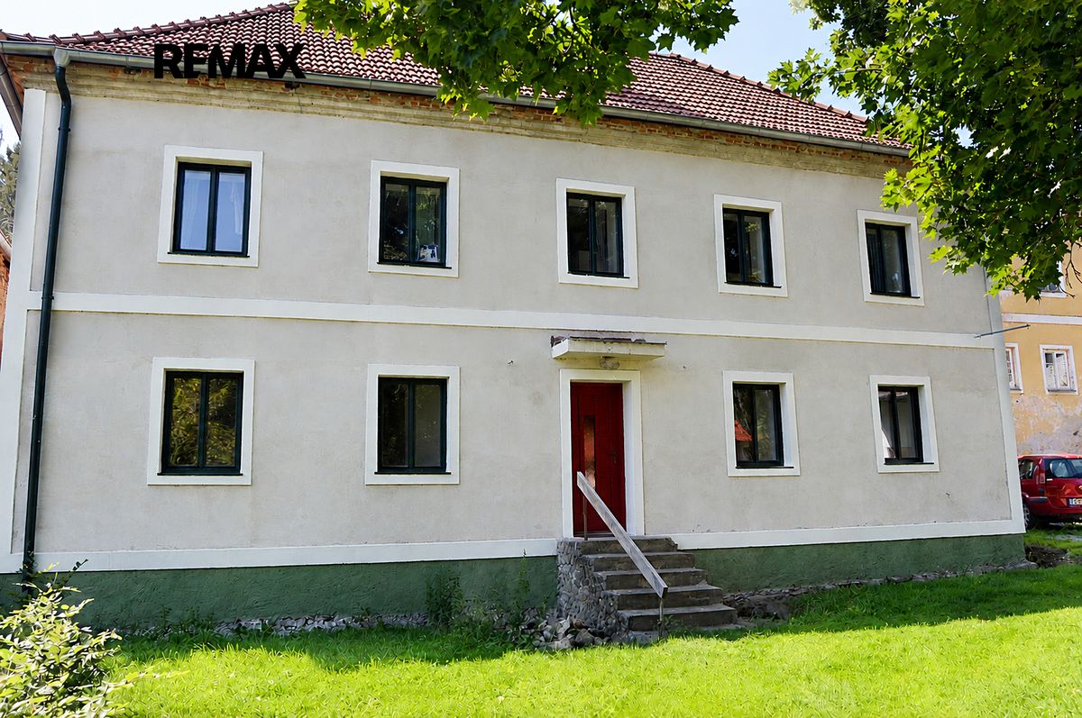 Pronájem rodinného domu 121 m², pozemek 92 m²
