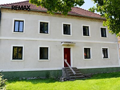 Pronájem rodinného domu 121 m², pozemek 92 m²