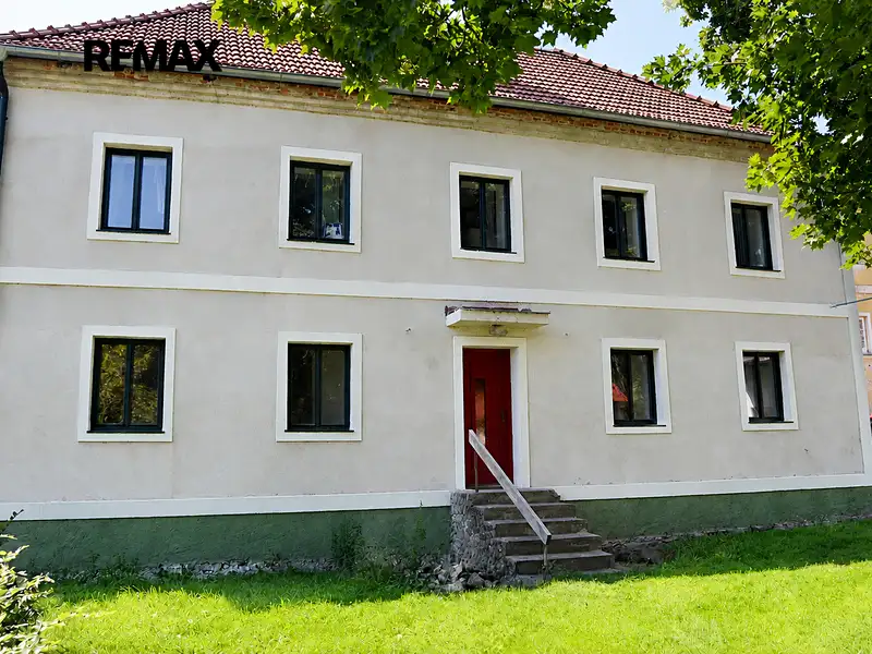Pronájem rodinného domu 121 m², pozemek 92 m², Horní Planá – náhled fotky 1