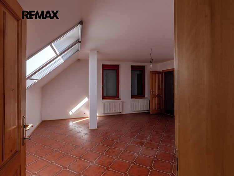 Prodej domu, 1 145 m² (13 z 27)