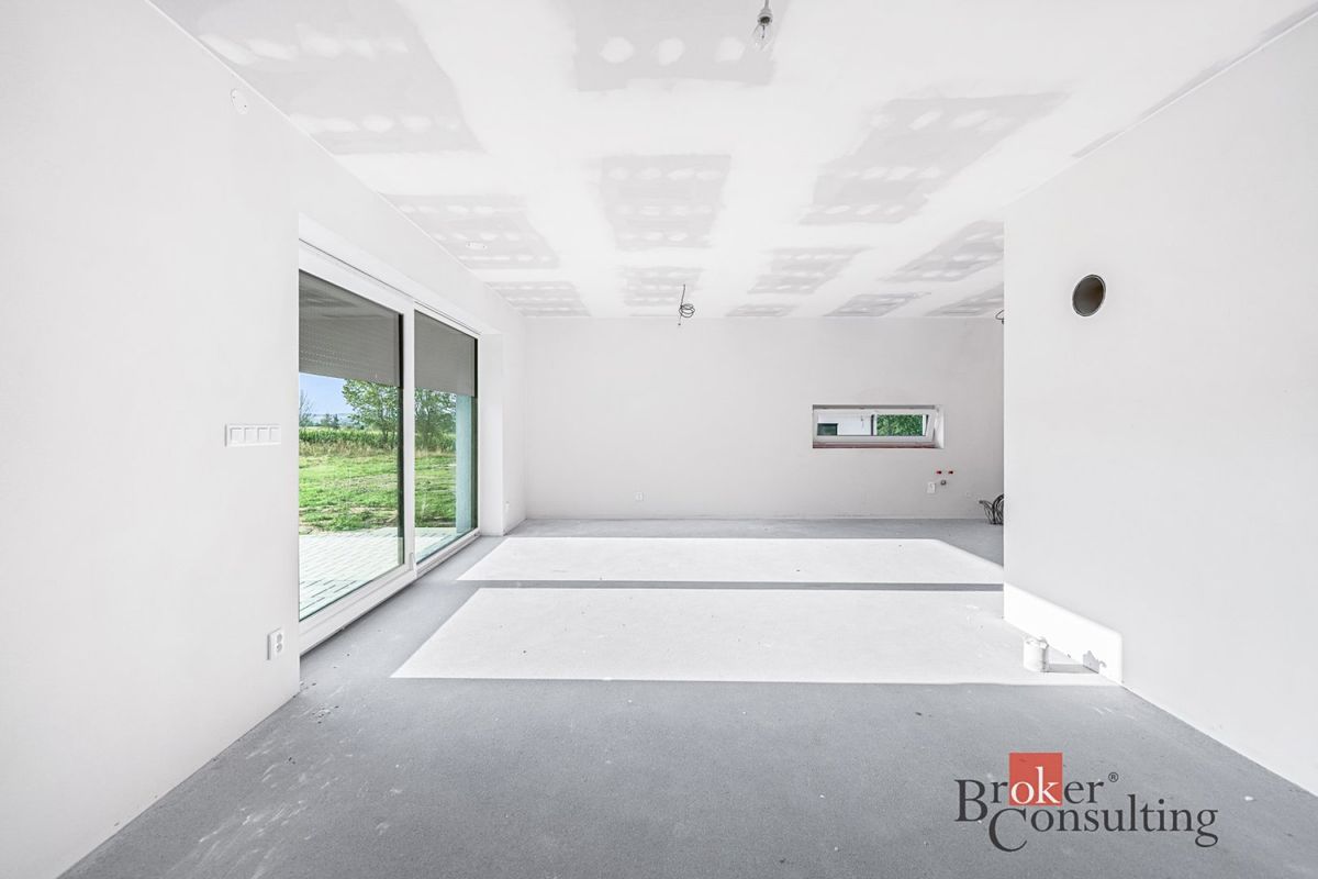 Prodej rodinného domu 137 m², pozemek 937 m² – fotografie 3