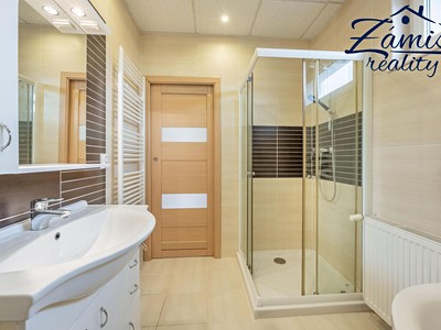 Prodej domu, 154 m² (3 z 52)