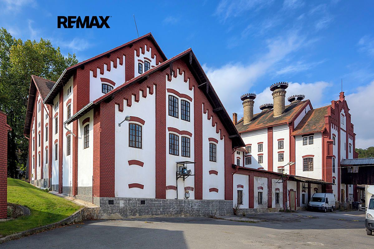 Prodej skladového prostoru 10600 m² – fotografie 2