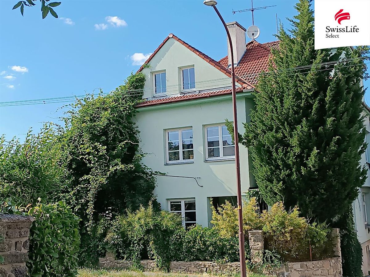 Prodej vily 282 m², pozemek 608 m² – fotografie 2