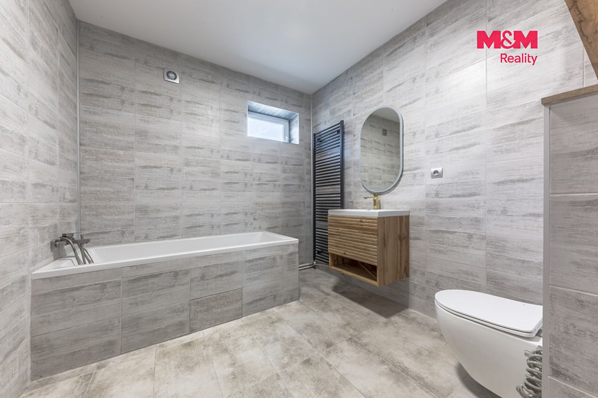 Prodej rodinného domu 150 m², pozemek 1140 m² – fotografie 2