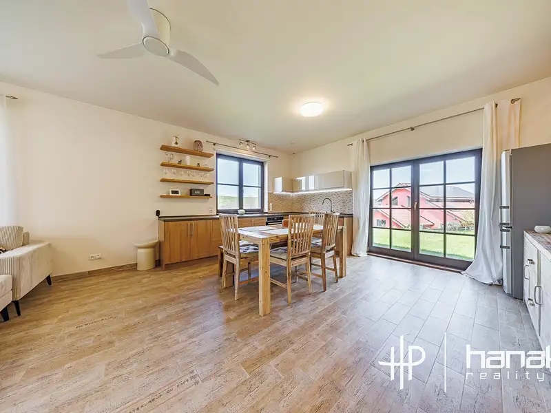 Prodej rodinného domu 170 m², pozemek 1384 m², Oborná – náhled fotky 2