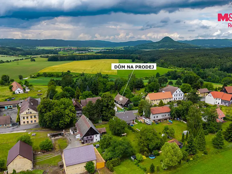 Prodej rodinného domu 248 m², pozemek 1016 m², Blíževedly – náhled fotky 2