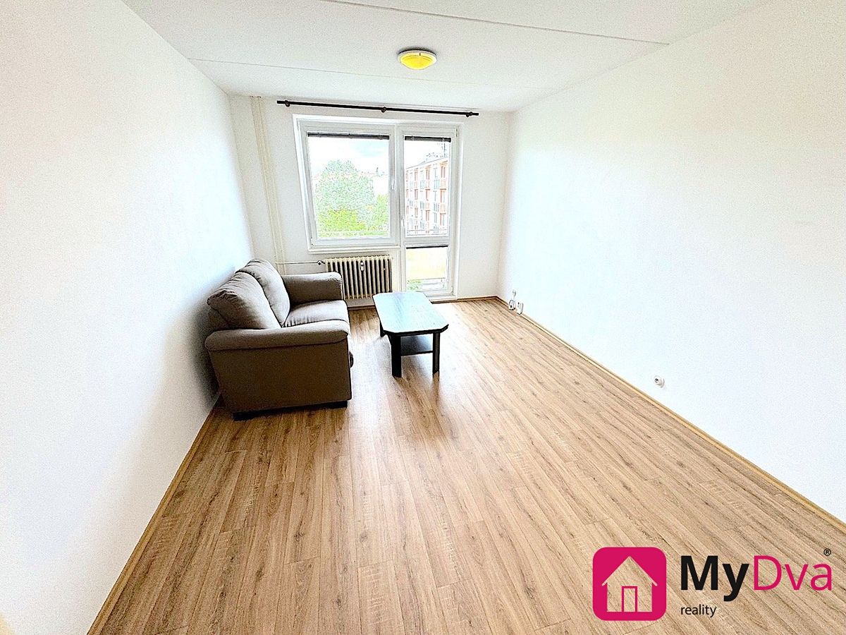 Pronájem bytu 2+kk 38 m² – fotografie 2
