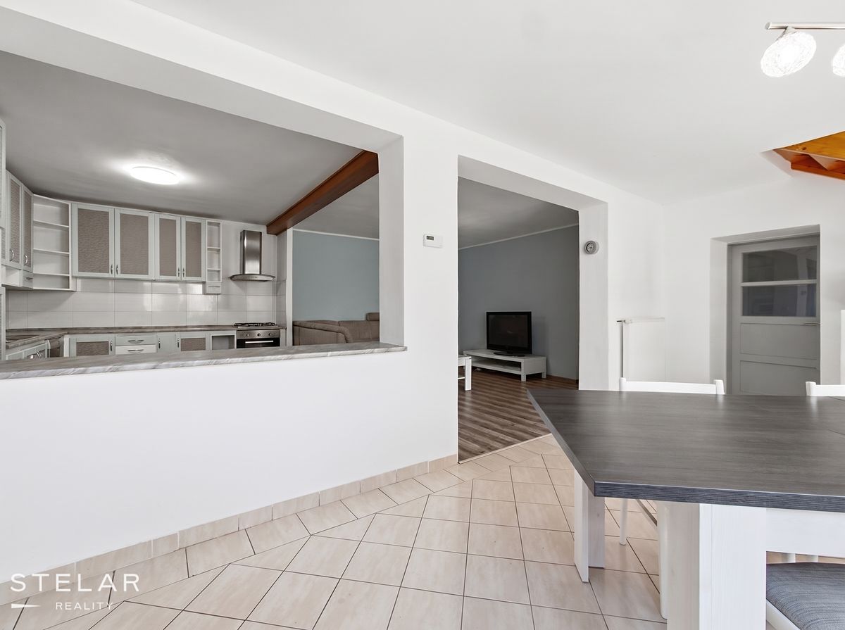 Prodej rodinného domu 189 m², pozemek 308 m² – fotografie 5