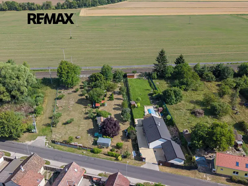 Prodej stavebního pozemku 1422 m², Kostomlaty nad Labem – náhled fotky 2
