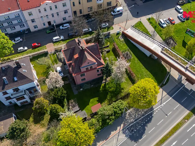 Prodej rodinného domu 310 m², pozemek 860 m², Ostrava – náhled fotky 2