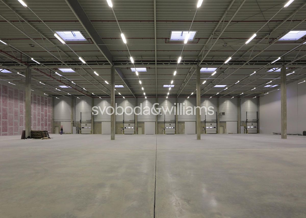 Pronájem skladového prostoru 6405 m² – fotografie 2