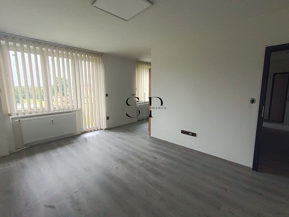 Pronájem bytu 2+kk 48 m² – fotografie 3