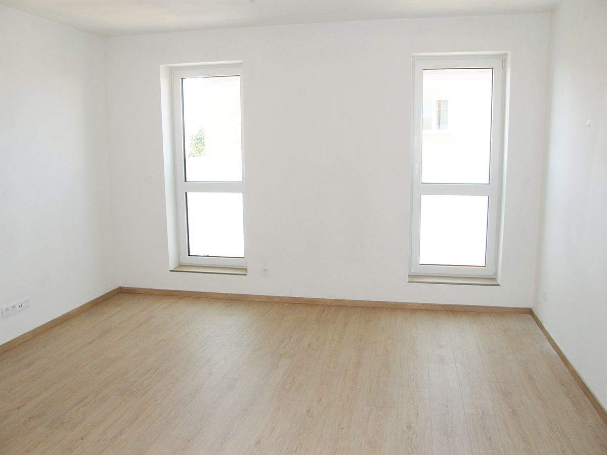 Pronájem bytu 1+kk 32 m² – fotografie 4