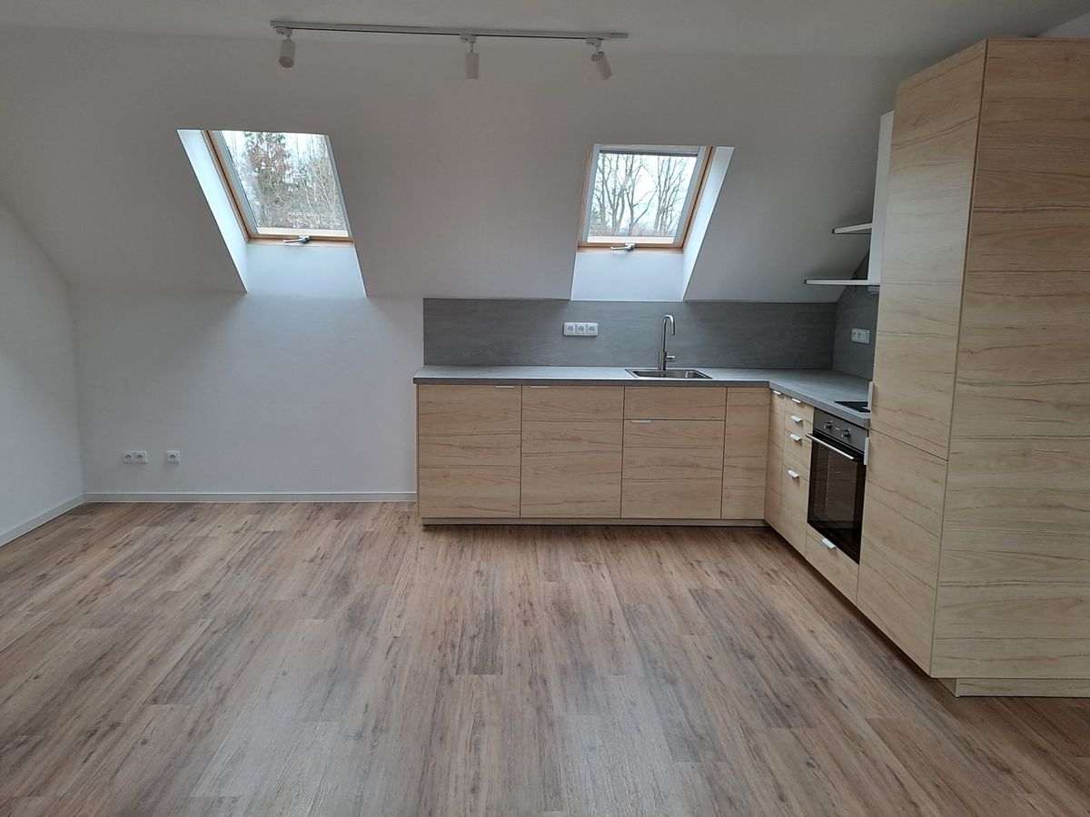 Pronájem bytu 1+kk 42 m² – fotografie 2