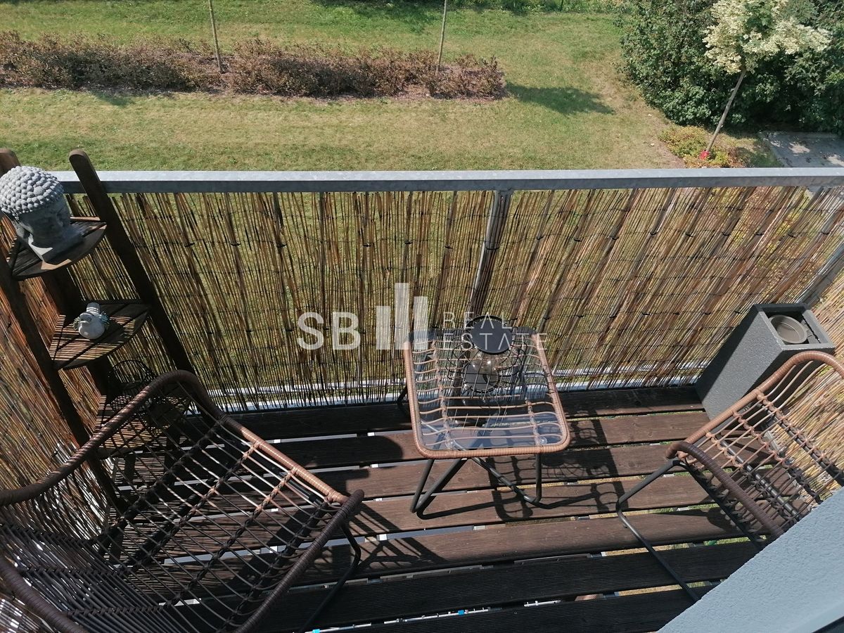 Pronájem bytu 2+kk 40 m² – fotografie 3