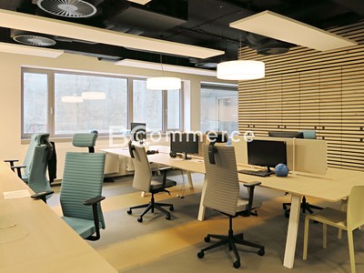 Pronájem kanceláře 332 m²