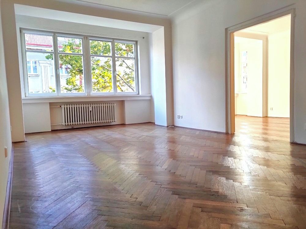 Pronájem bytu 2+1 89 m² – fotografie 2