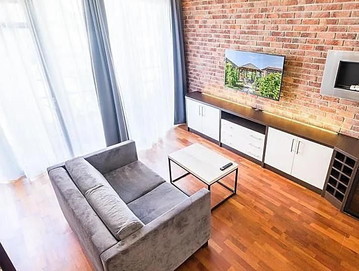 Pronájem bytu 2+kk 45 m² – fotografie 2