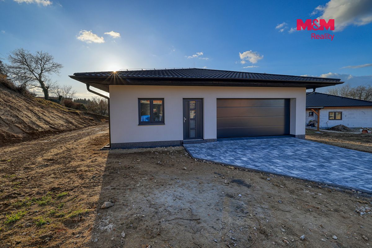 Prodej rodinného domu 138 m², pozemek 937 m² – fotografie 5