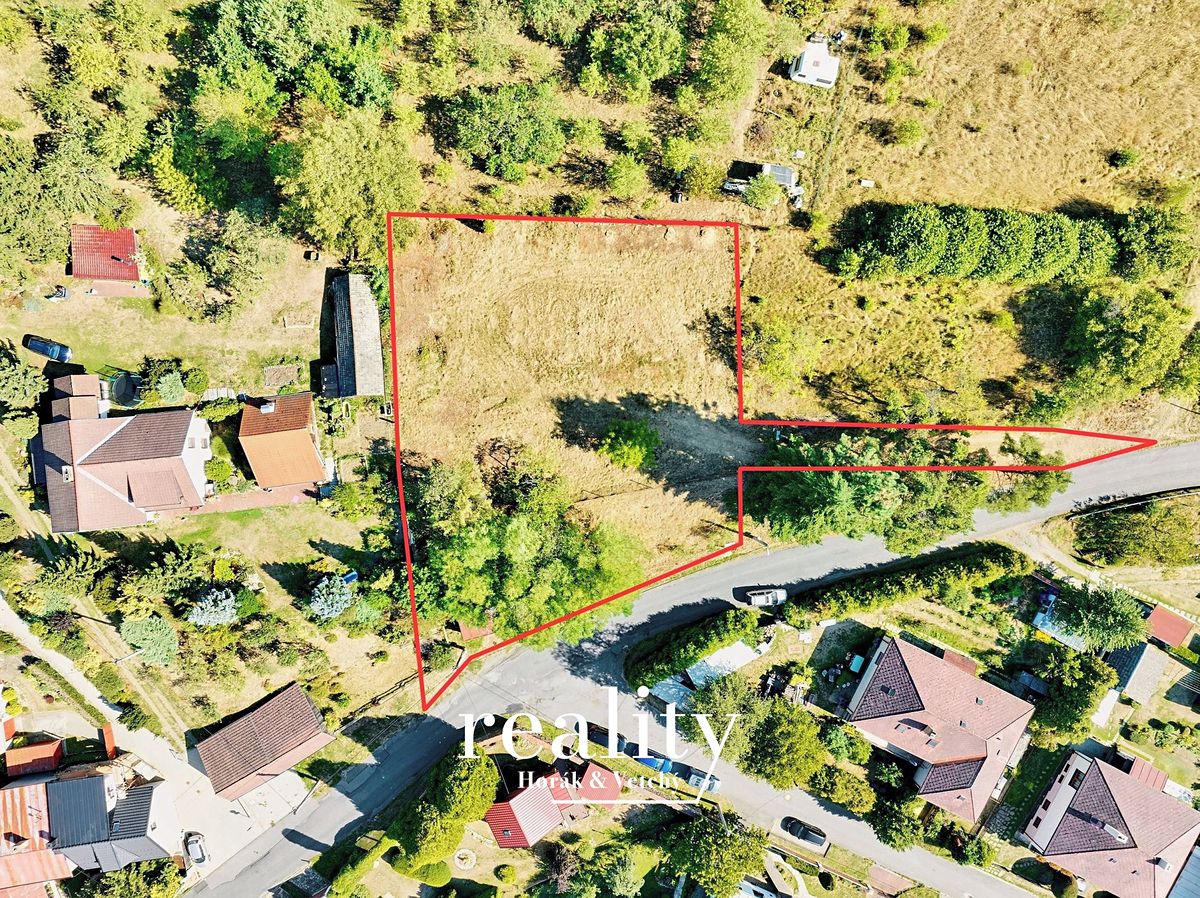 Prodej stavebního pozemku 1362 m² – fotografie 2