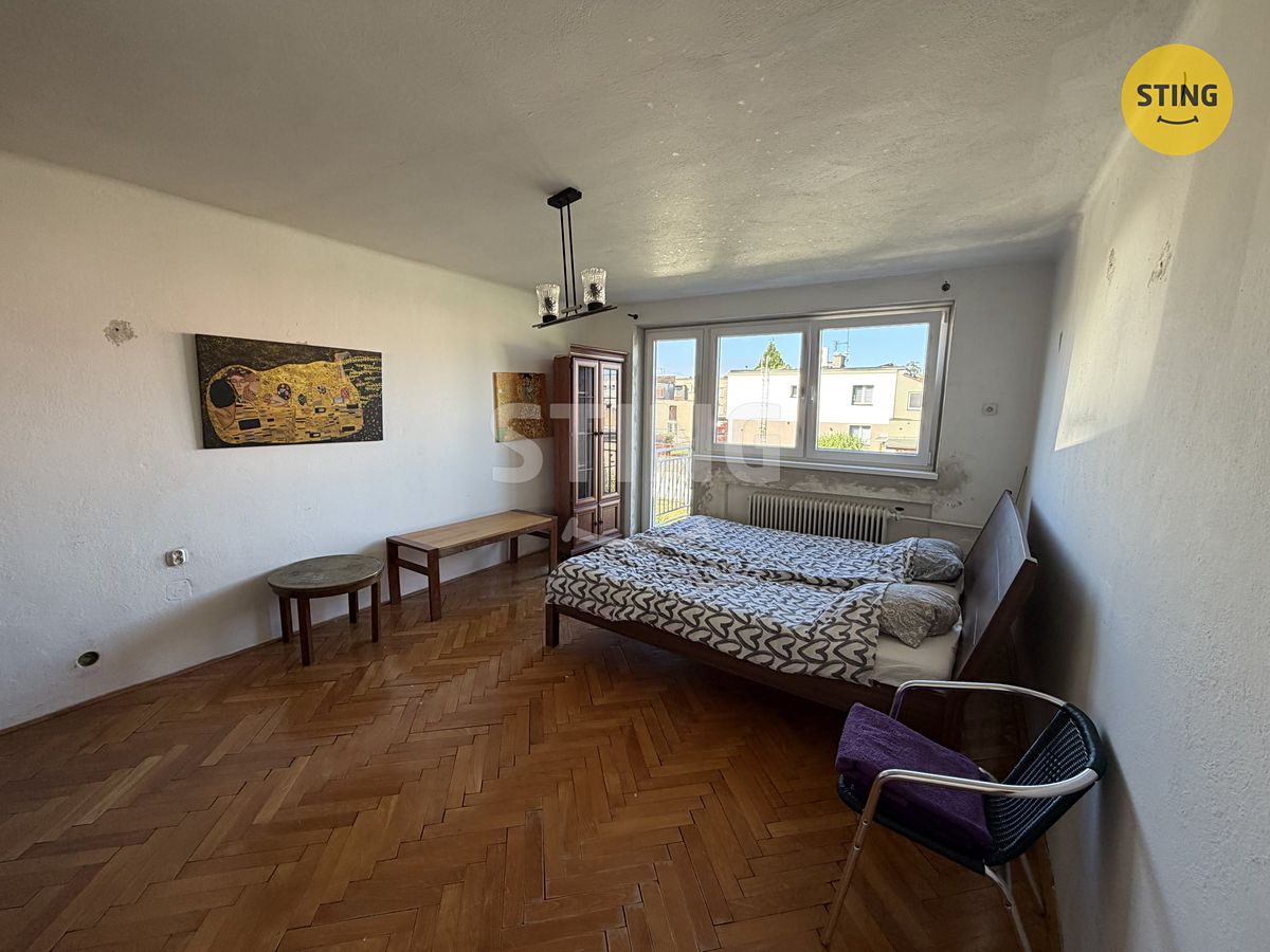Pronájem rodinného domu 210 m², pozemek 855 m² – fotografie 5