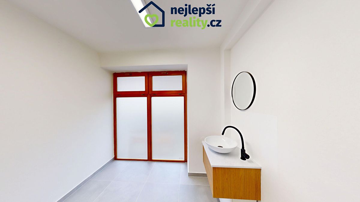 Pronájem obchodního prostoru 7 m²