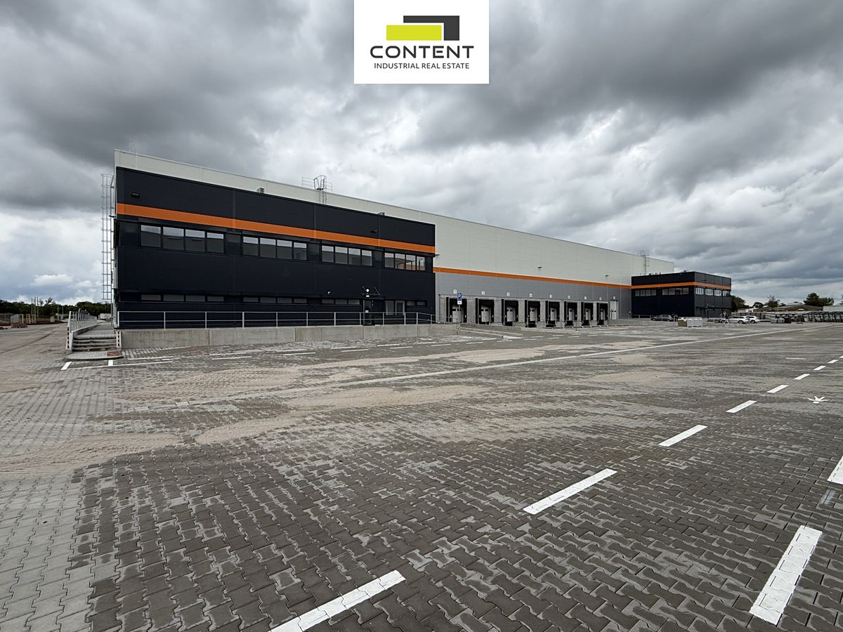 Pronájem skladového prostoru 11000 m²