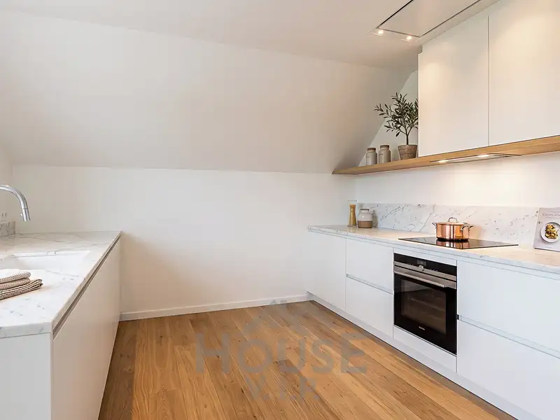 Prodej bytu 2+1 100 m², Nučice – náhled fotky 2