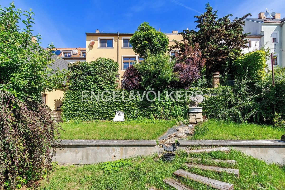 Prodej vícegeneračního domu 324 m², pozemek 454 m² – fotografie 2