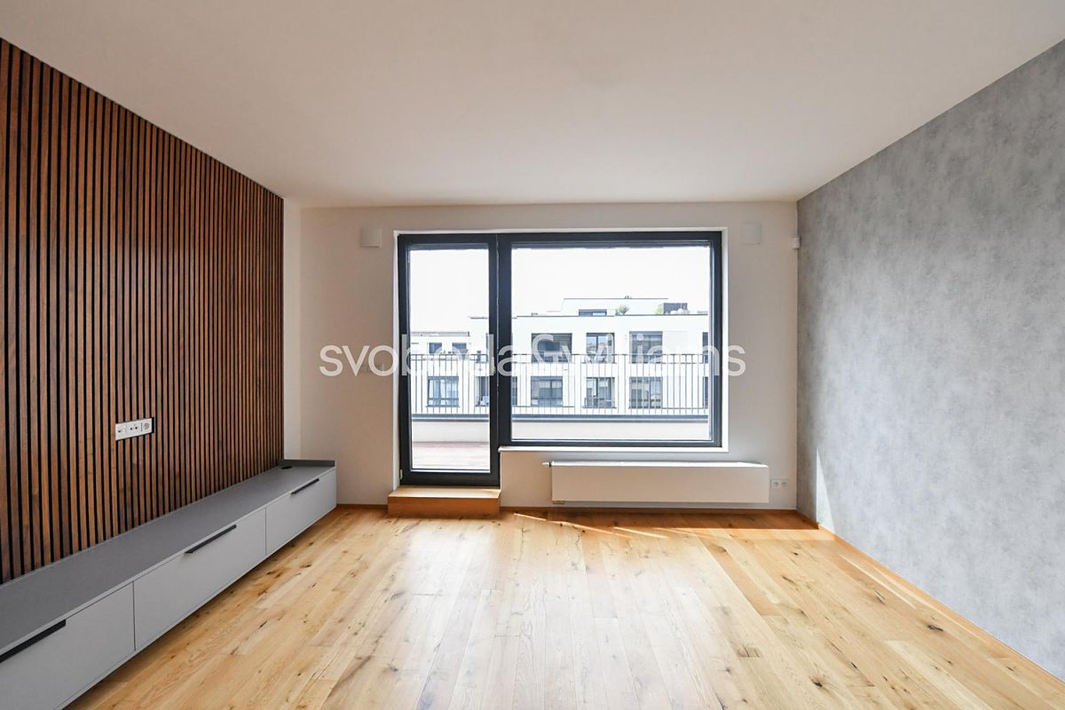 Pronájem bytu 4+kk 111 m² – fotografie 2