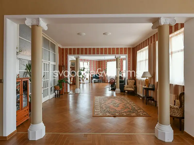 Prodej rodinného domu 718 m², pozemek 2052 m², Karlovy Vary – náhled fotky 2