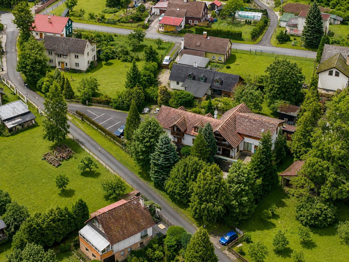 Prodej rodinného domu 280 m², pozemek 935 m² – fotografie 5