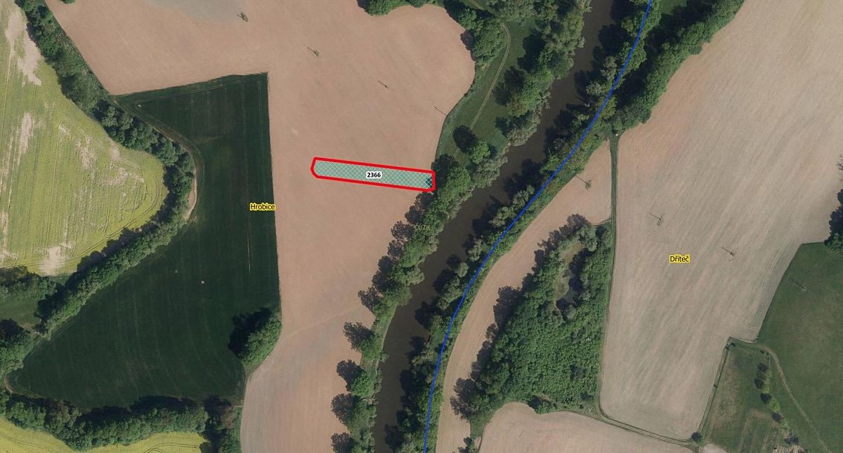 Prodej pole 2419 m²