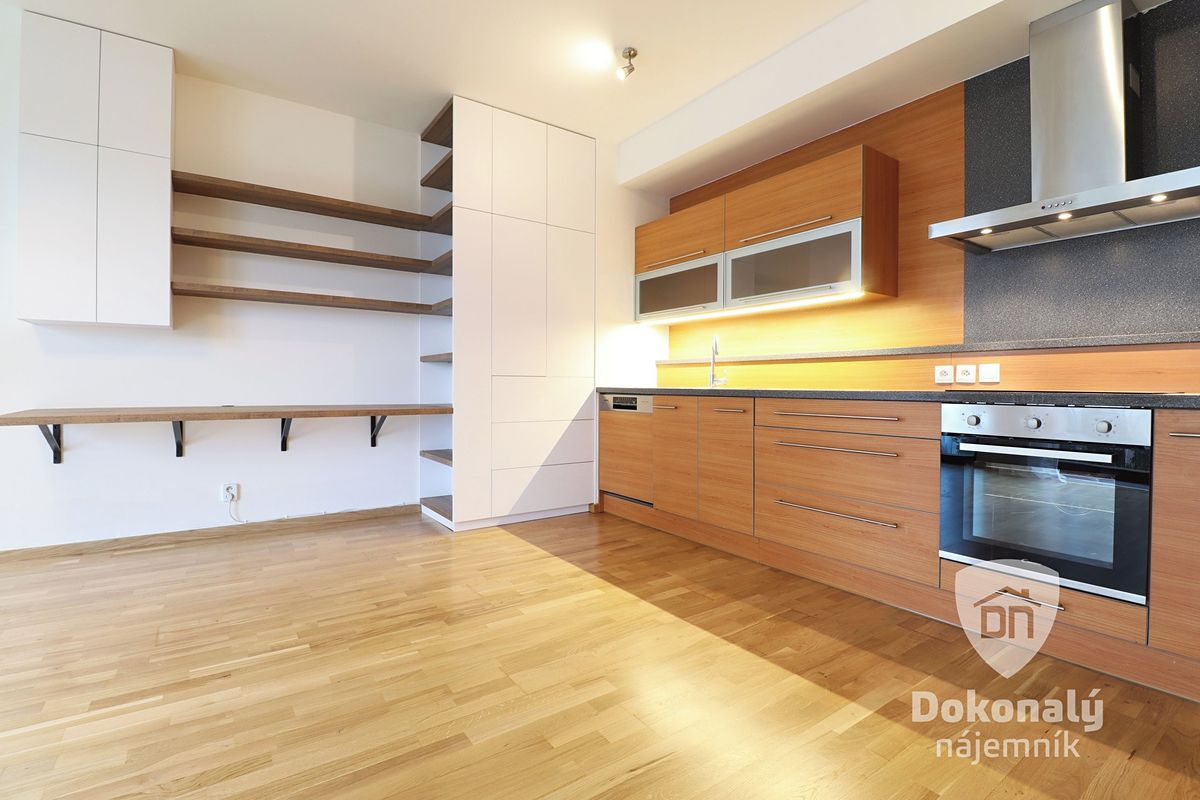 Pronájem bytu 2+kk 56 m² – fotografie 4