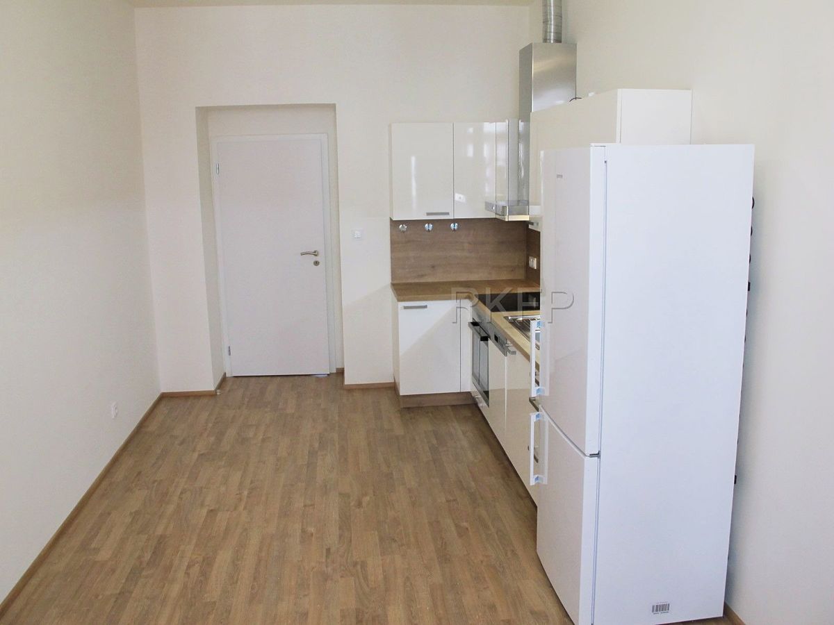Pronájem bytu 2+kk 37 m² – fotografie 5