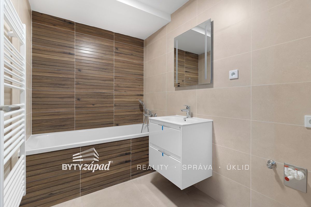 Pronájem bytu 2+kk 58 m²