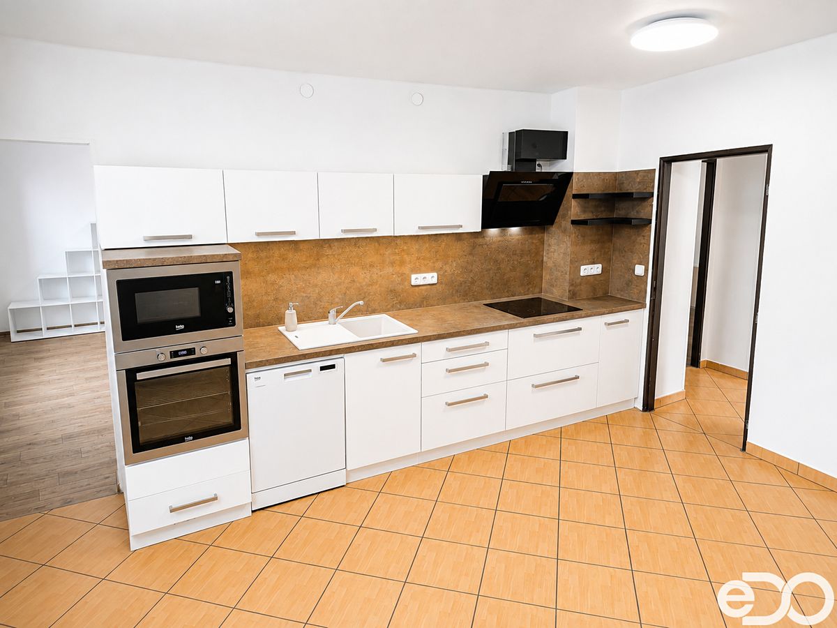 Prodej rodinného domu 146 m², pozemek 482 m² – fotografie 4