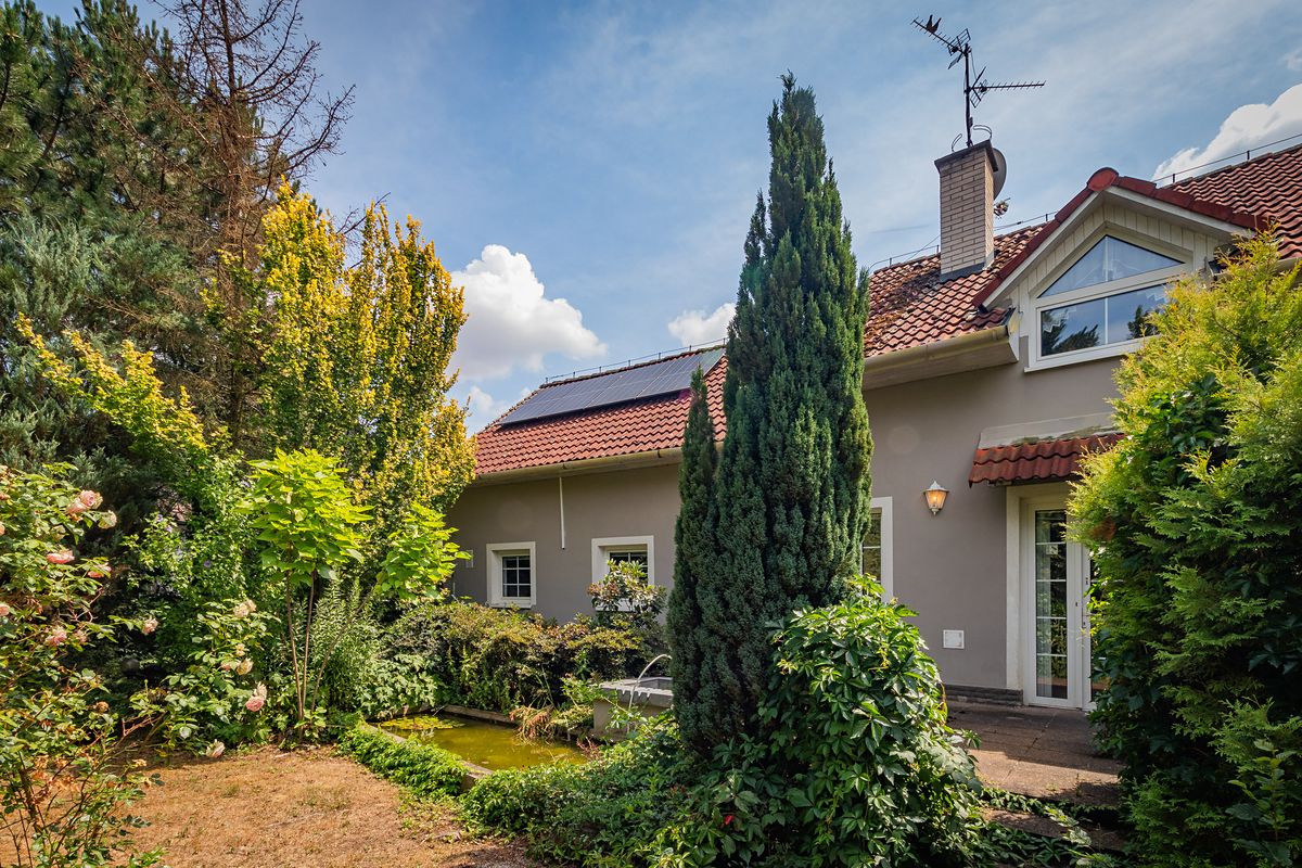 Prodej rodinného domu 185 m², pozemek 775 m²