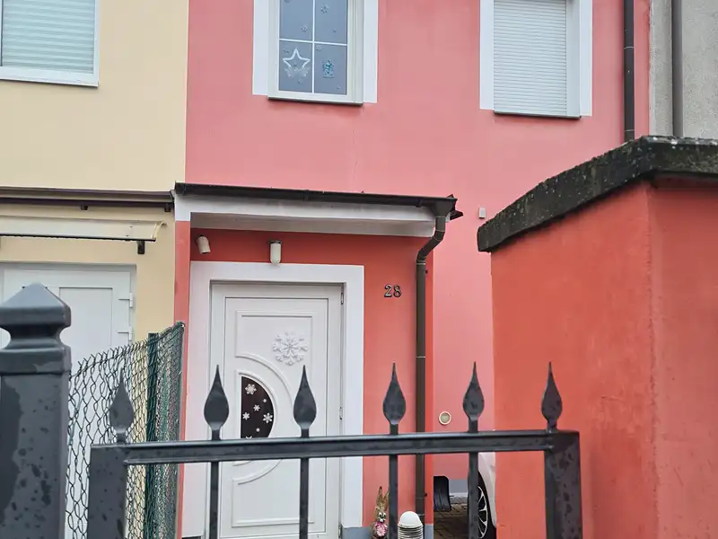 Prodej rodinného domu 127 m², pozemek 114 m², Praha – náhled fotky 2