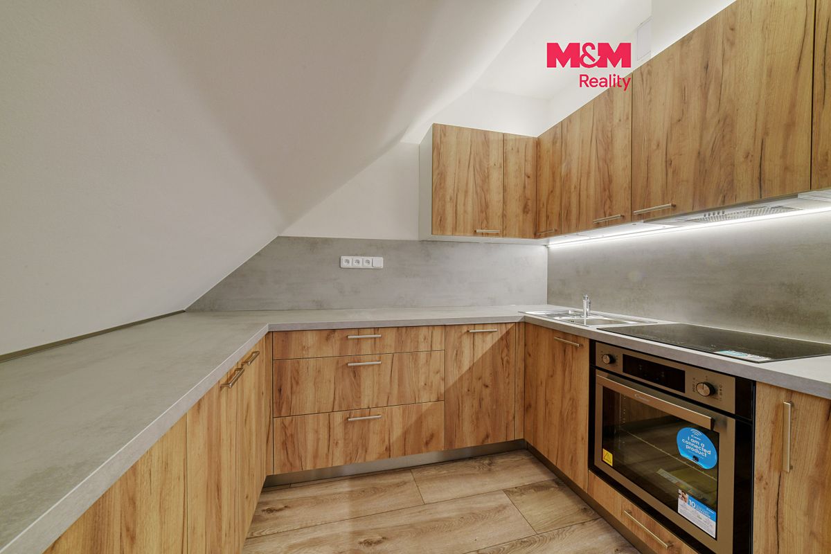 Pronájem bytu 3+kk 74 m²