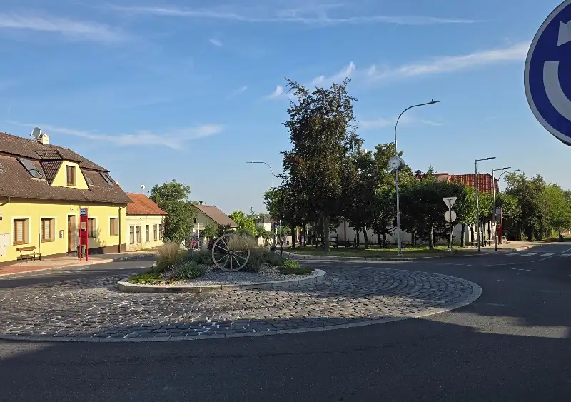 Prodej stavebního pozemku 503 m², Praha – náhled fotky 3
