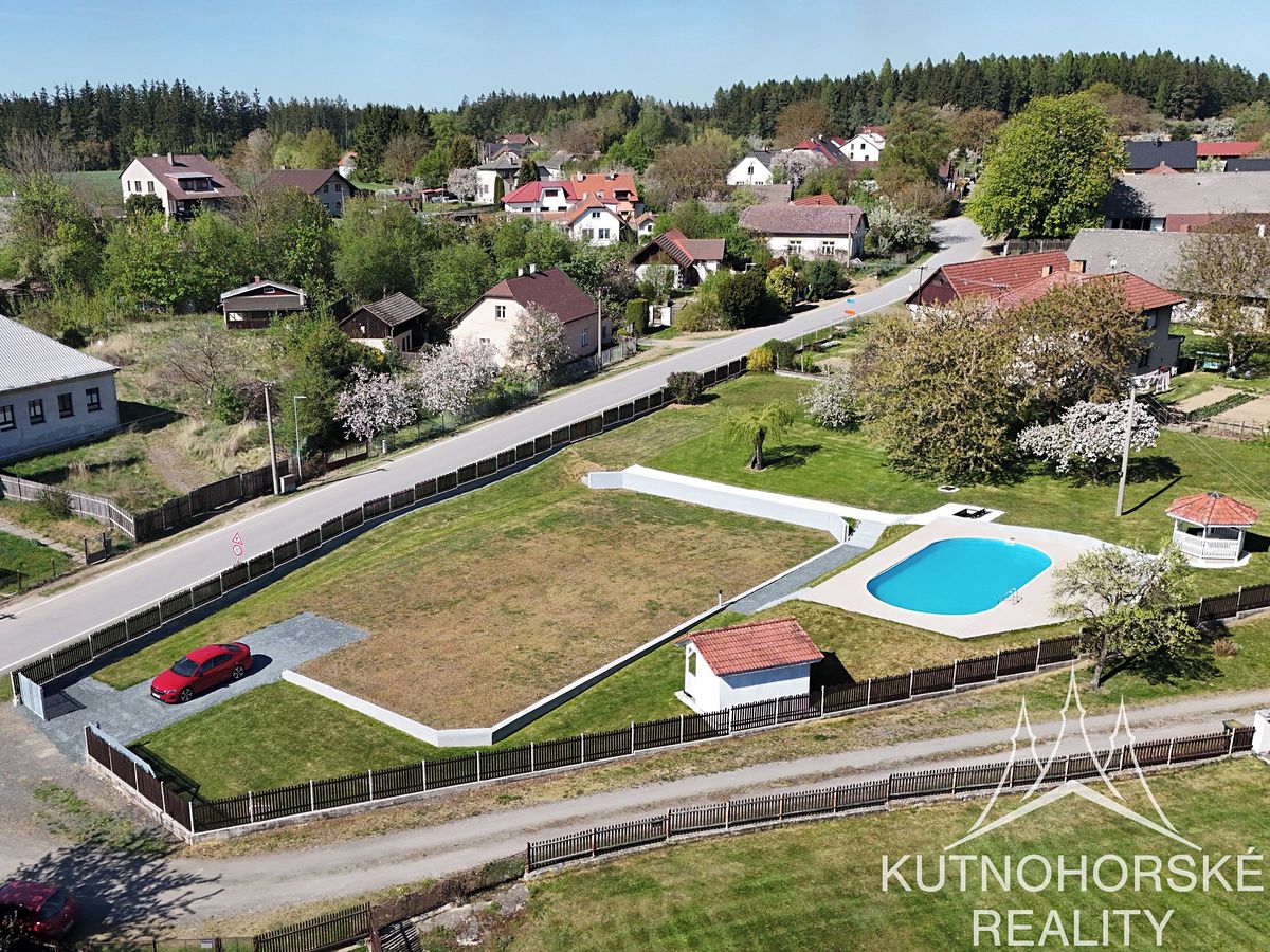 Prodej stavebního pozemku 1972 m² – fotografie 3
