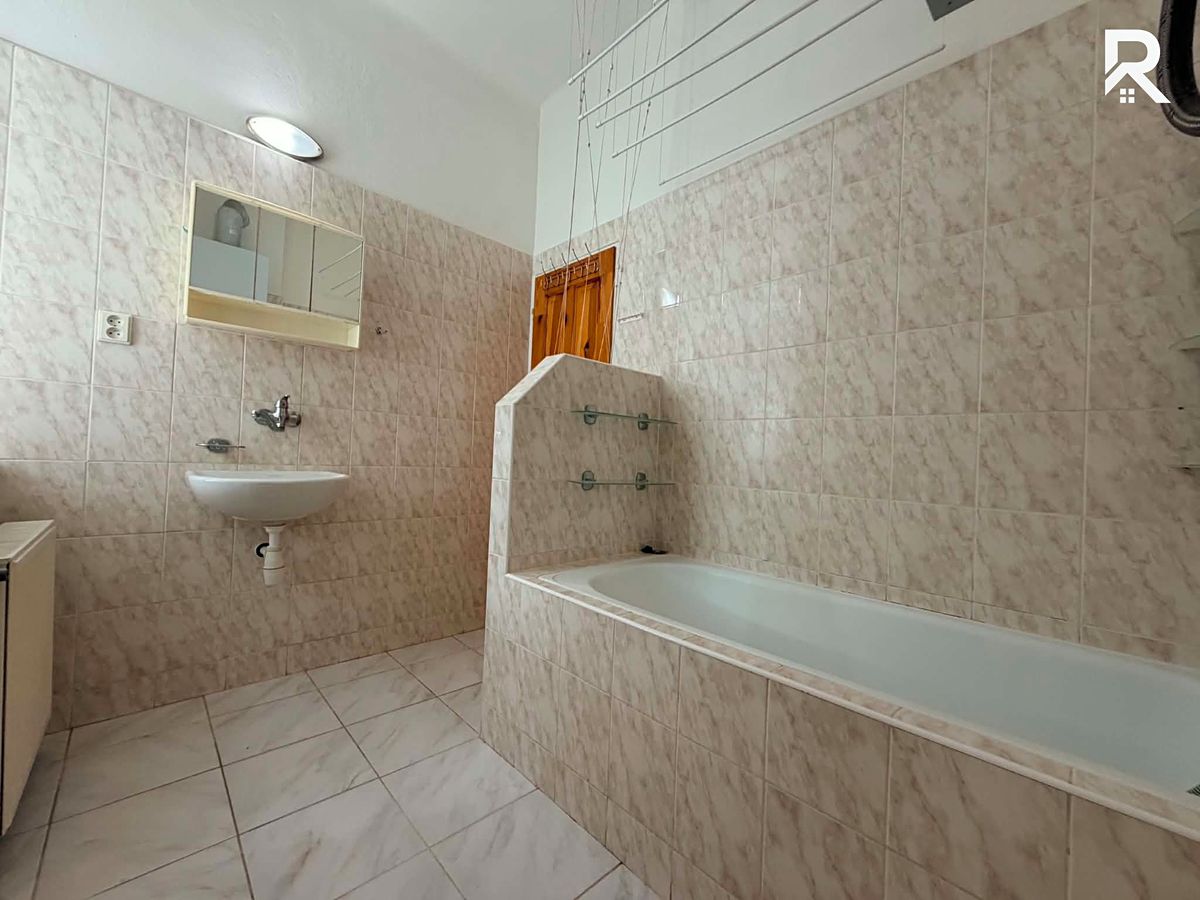 Pronájem bytu 2+1 68 m² – fotografie 3
