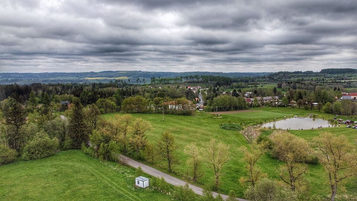Prodej stavebního pozemku 9085 m² – fotografie 2