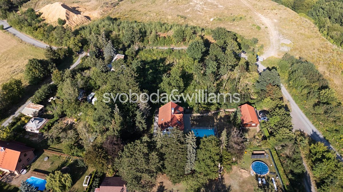 Prodej stavebního pozemku 1120 m² – fotografie 2